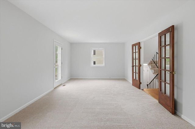 5526 HOLLINS LN, Burke, VA 22015