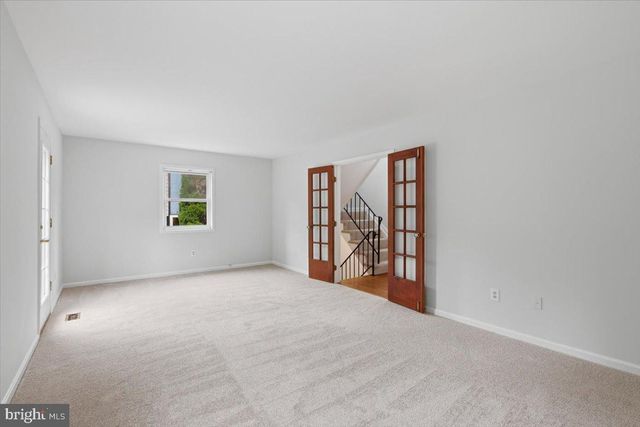 5526 HOLLINS LN, Burke, VA 22015