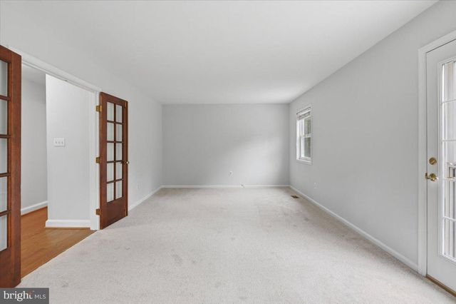 5526 HOLLINS LN, Burke, VA 22015