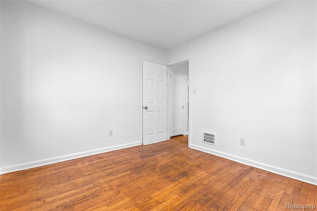 14800 Kilbourne Street, Detroit, MI 48213