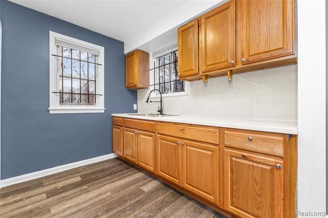 14800 Kilbourne Street, Detroit, MI 48213