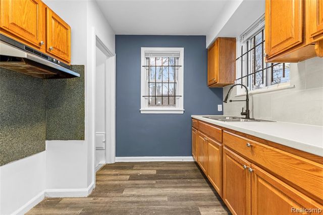 14800 Kilbourne Street, Detroit, MI 48213