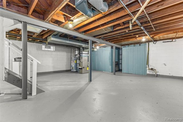 14800 Kilbourne Street, Detroit, MI 48213