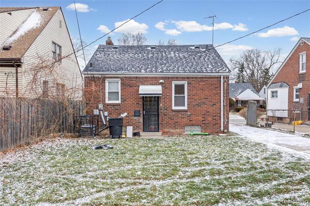 14800 Kilbourne Street, Detroit, MI 48213