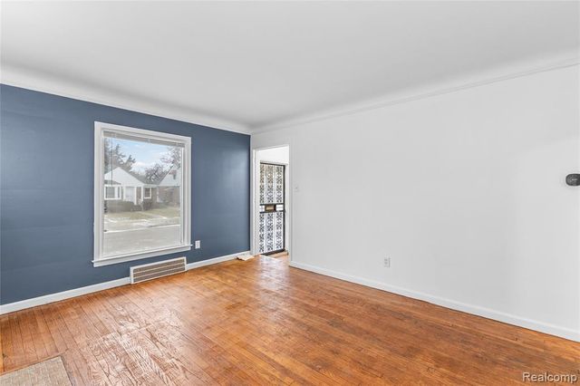 14800 Kilbourne Street, Detroit, MI 48213