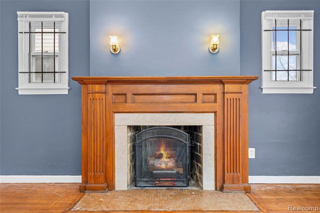 14800 Kilbourne Street, Detroit, MI 48213