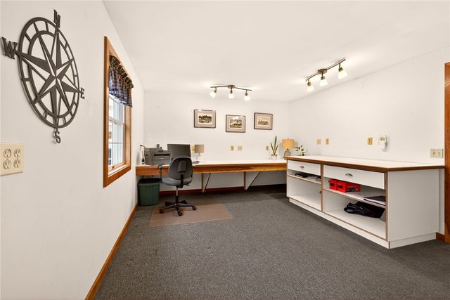 5194 Laura Lane, Canandaigua Town, NY 14424