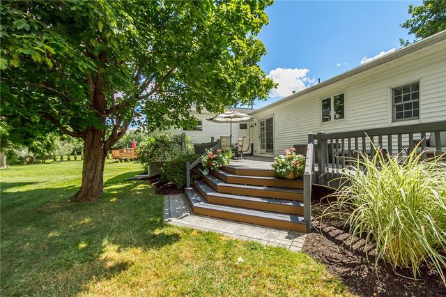 5194 Laura Lane, Canandaigua Town, NY 14424