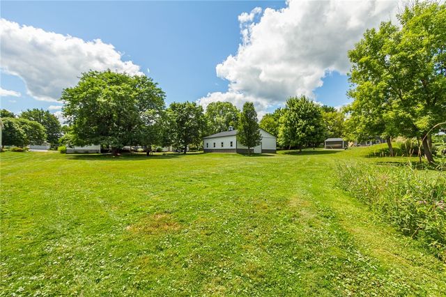 5194 Laura Lane, Canandaigua Town, NY 14424