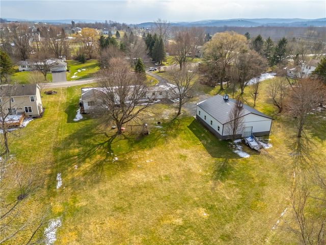 5194 Laura Lane, Canandaigua Town, NY 14424