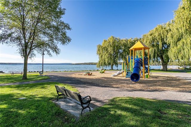 5194 Laura Lane, Canandaigua Town, NY 14424