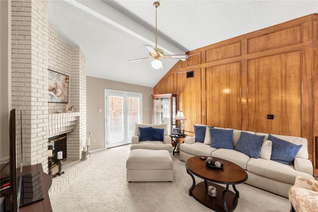 9402 Los Alamos Trail, Irving, TX 75063