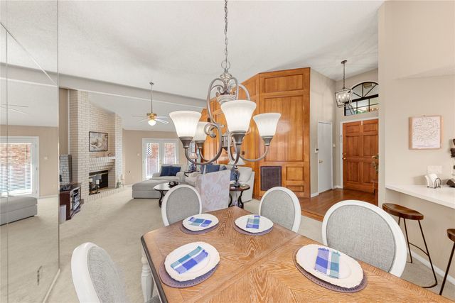 9402 Los Alamos Trail, Irving, TX 75063