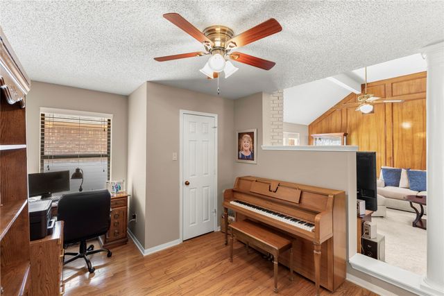 9402 Los Alamos Trail, Irving, TX 75063