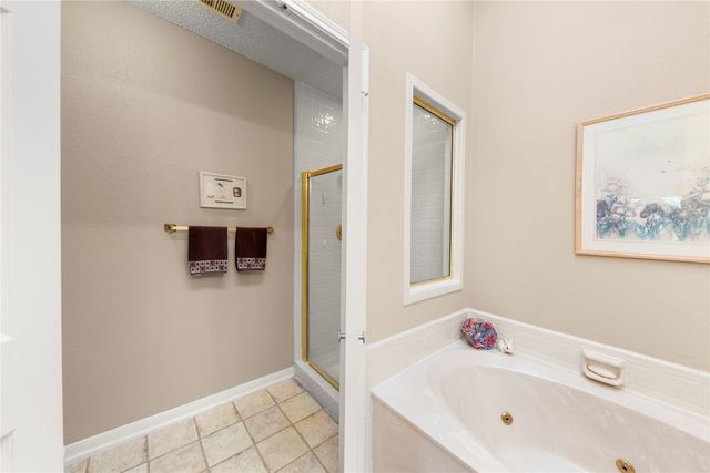 9402 Los Alamos Trail, Irving, TX 75063