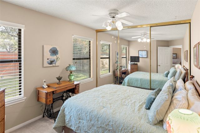 9402 Los Alamos Trail, Irving, TX 75063