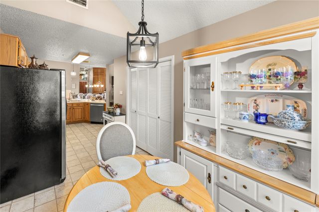 9402 Los Alamos Trail, Irving, TX 75063