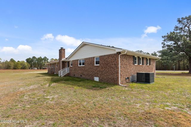 2890 Fulford Mcmillan Road, Raeford, NC 28376