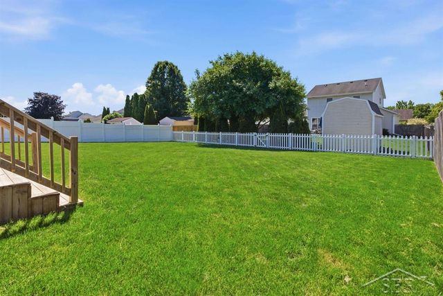 10175 Dove Drive, Tittabawassee Twp, MI 48623