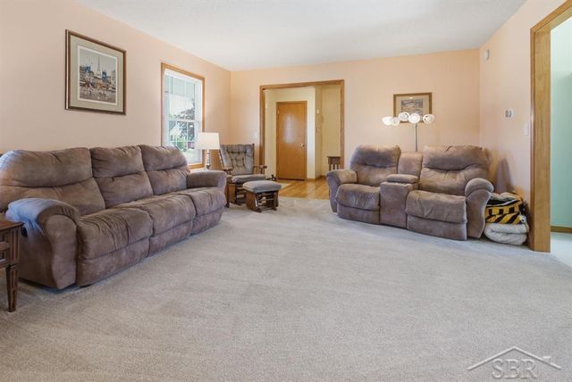 10175 Dove Drive, Tittabawassee Twp, MI 48623