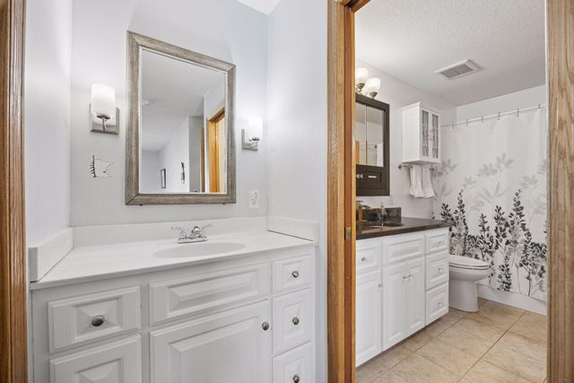 9665 Brighton Lane, Eden Prairie, MN 55347