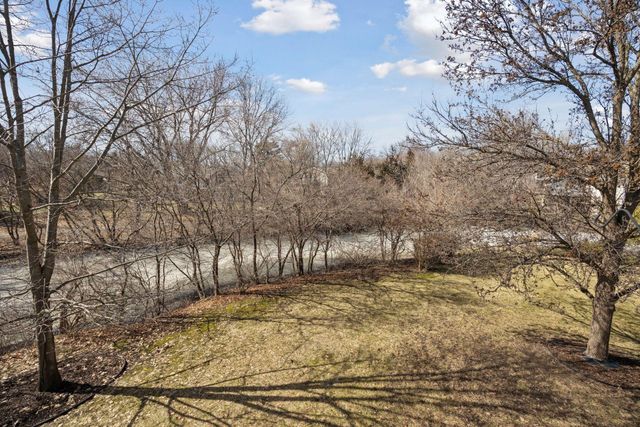 9665 Brighton Lane, Eden Prairie, MN 55347