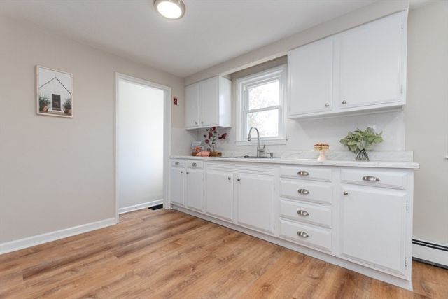 49 Duren Ave, Woburn, MA 01801