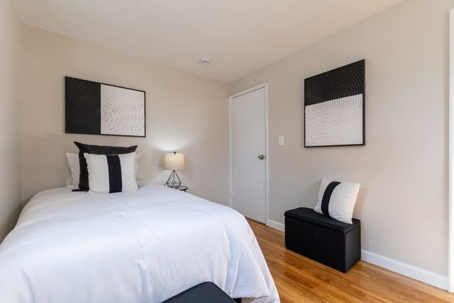 49 Duren Ave, Woburn, MA 01801