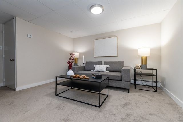 49 Duren Ave, Woburn, MA 01801