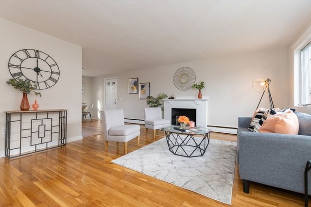 49 Duren Ave, Woburn, MA 01801