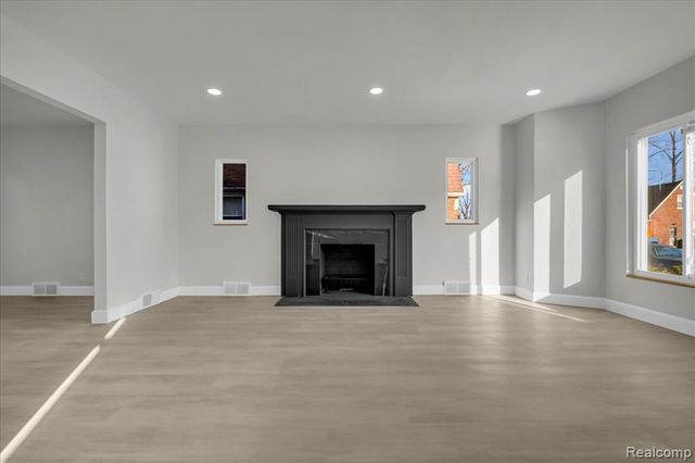 16891 Sorrento Street, Detroit, MI 48235