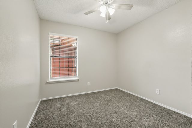 703 Inglewood Trail, Desoto, TX 75115