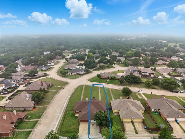 703 Inglewood Trail, Desoto, TX 75115