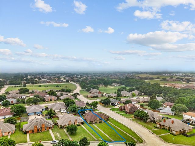 703 Inglewood Trail, Desoto, TX 75115