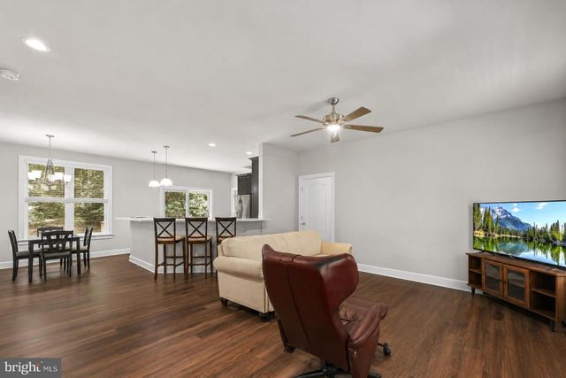 1210 AMHERST AVE, Fredericksburg, VA 22405