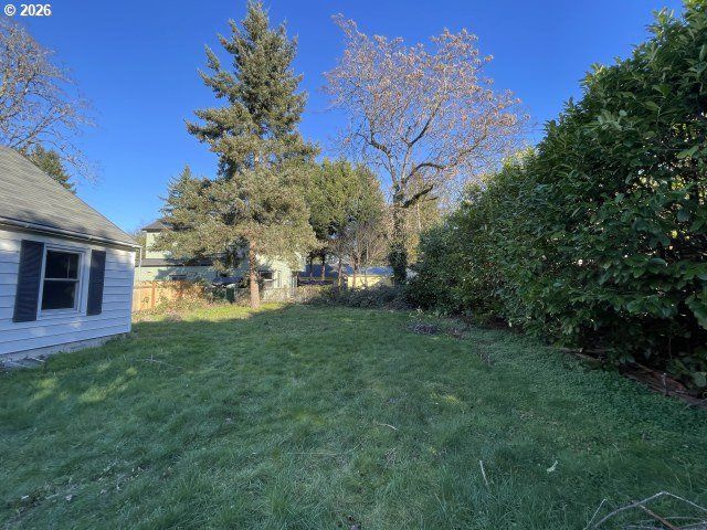 5808 Se LAUREL St, Milwaukie, OR 97222