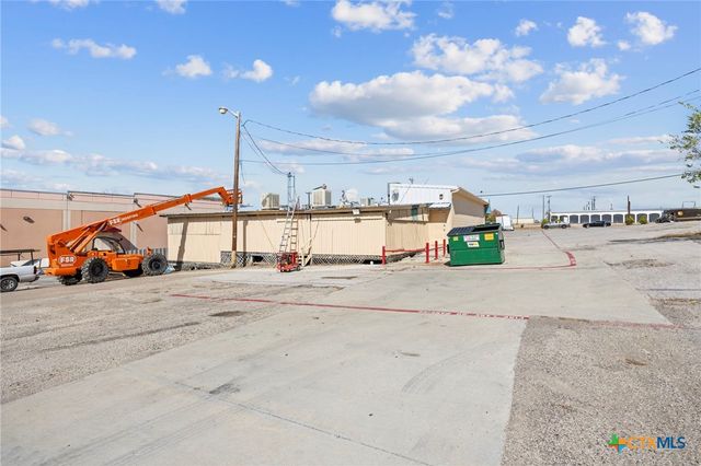 302 W Veterans Memorial Boulevard, Harker Heights, TX 76548