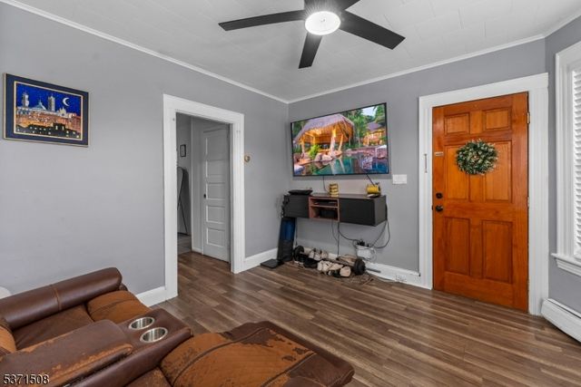 102 Highland Ave, Clifton City, NJ 07011