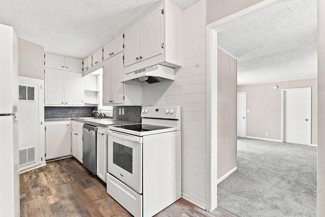 253 N Nelson Ave., Haysville, KS 67060