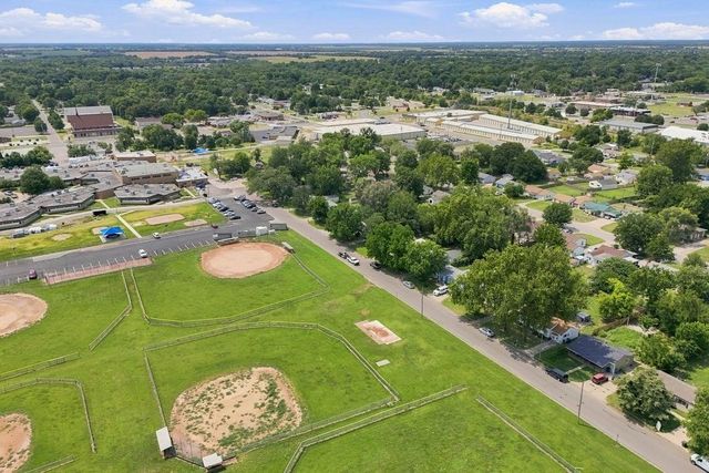 253 N Nelson Ave., Haysville, KS 67060