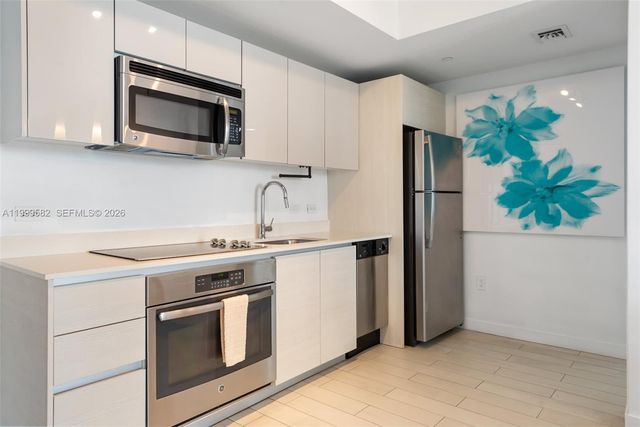 2602 E Hallandale Beach Blvd R1207, Hallandale Beach, FL 33009