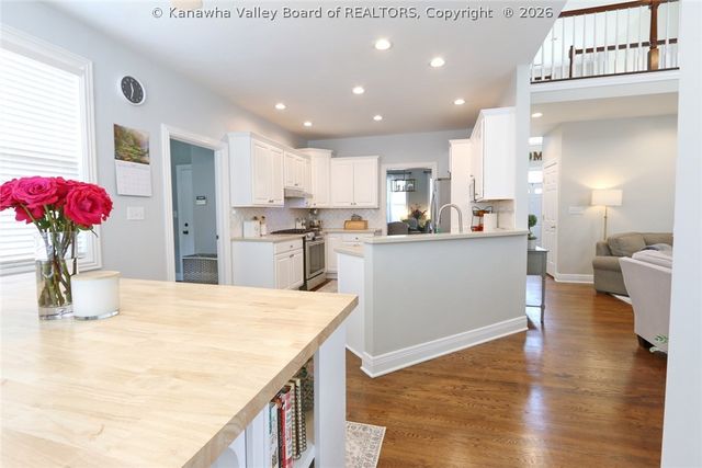 205 Georgetown Place, Charleston, WV 25314