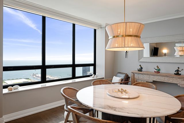 180 E Pearson Street 7203, Chicago, IL 60611