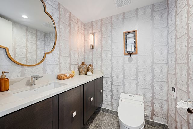 180 E Pearson Street 7203, Chicago, IL 60611