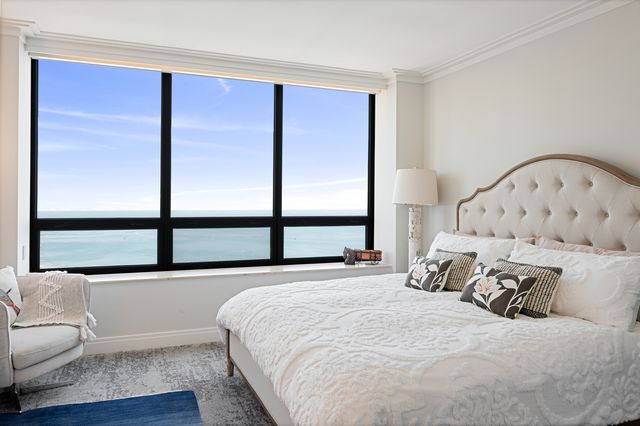 180 E Pearson Street 7203, Chicago, IL 60611