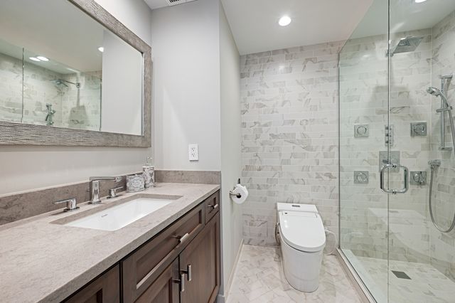 180 E Pearson Street 7203, Chicago, IL 60611