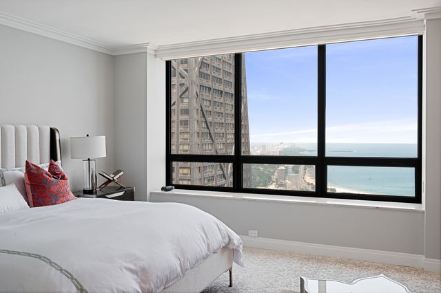180 E Pearson Street 7203, Chicago, IL 60611