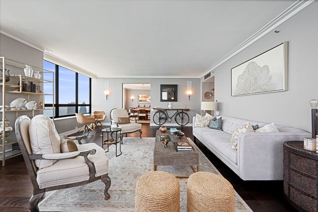 180 E Pearson Street 7203, Chicago, IL 60611