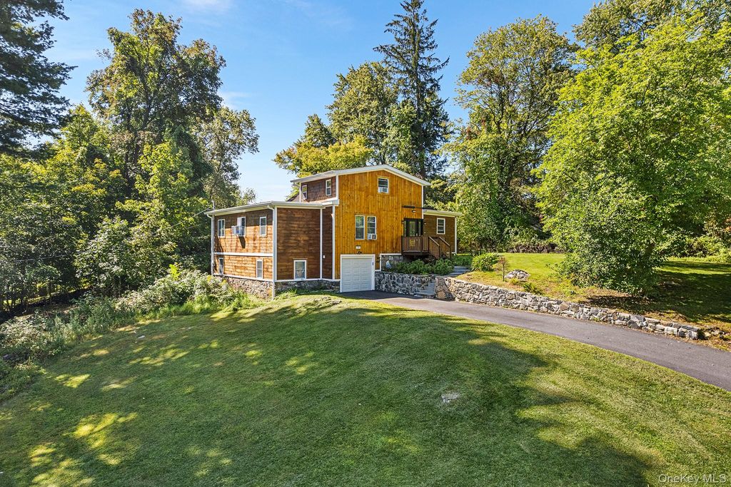 35 Lake Trail, Carmel, NY 10512