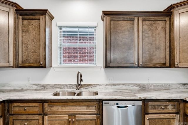 1525 Cherry Bark Drive, Conway, AR 72034